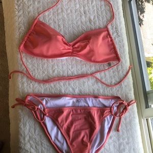 Victoria’s secret bikini set in Coral (NEVER WORN)
